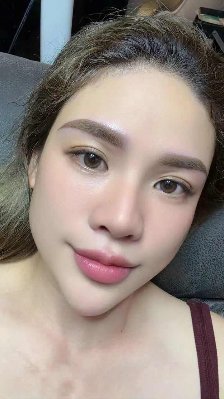 Chân mày 